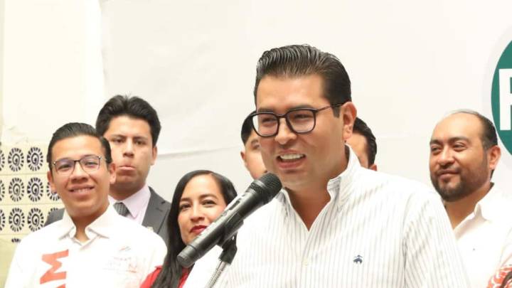 Néstor Camarillo renuncia a la dirigencia y a su militancia en el Partido Revolucionario Institucional