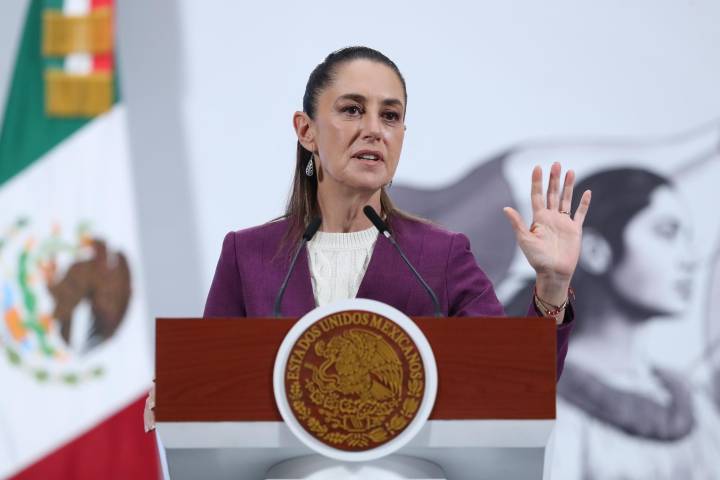 México celebra reducción "histórica" de la pobreza y dice que modelo "humanista" funciona