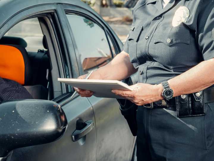 Cómo pagar multas de tránsito online en USA 2025: evita recargos