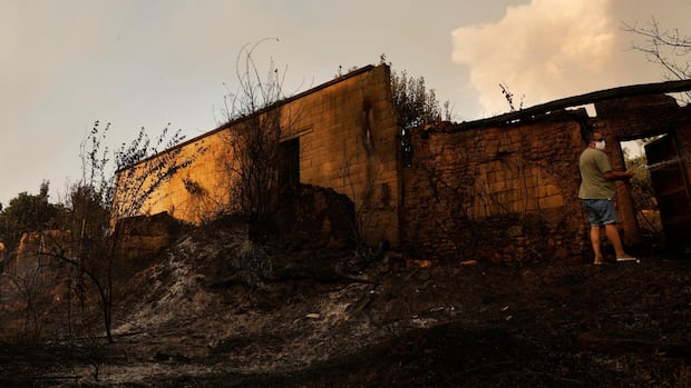Crews fight 'fire whirls' and extreme heat in northern Spain