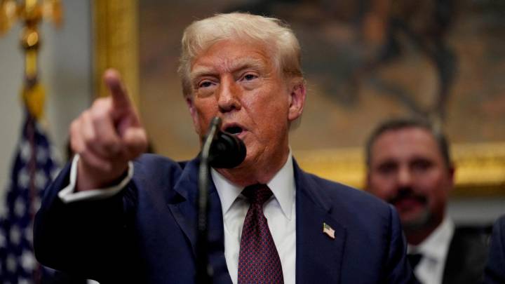 Trump cumple su amenaza y golpea a Canadá: sube los aranceles del 25 al 35% por no frenar el tráfico de fentanilo