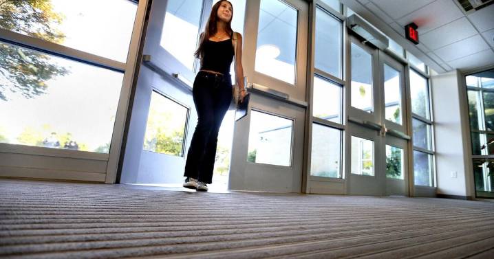 Fall semester begins at Laurel Ridge, enrollment up an estimated 6%