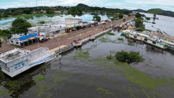 Río Orinoco desciende 66 cm tras superar cota de desborde en Amazonas