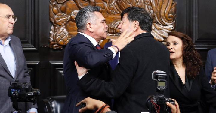 Senators in Mexico come to blows after heated debate over U.S. military intervention against drug cartels