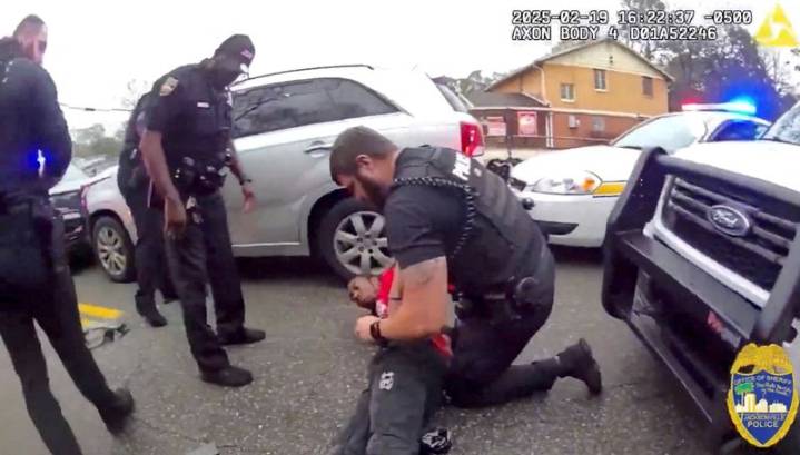 Prosecutors say Florida deputy who punched Black man at traffic stop did not commit crime