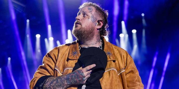 Country Star Jelly Roll Reveals Jaw