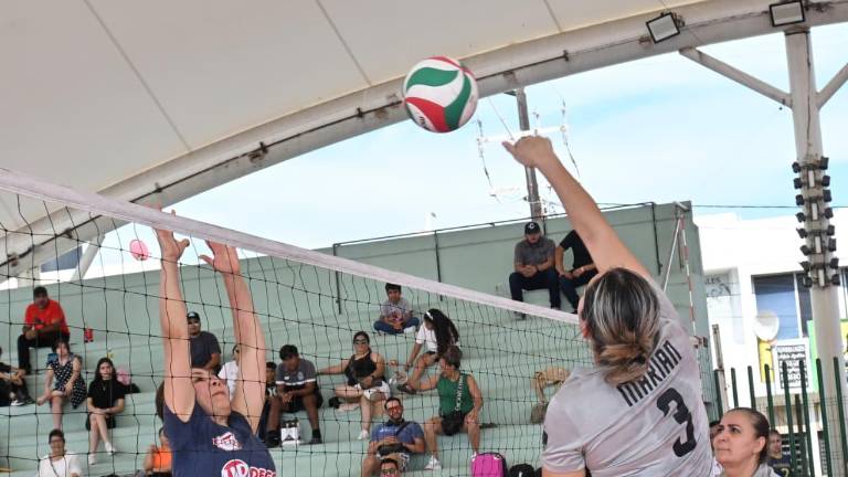 Selección Mazatlán impone la casa en Circuito Sinaloense de Voleibol