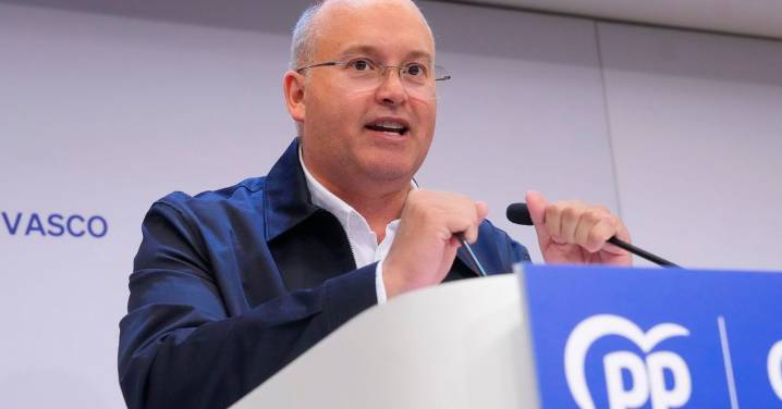 Tellado tacha al PNV de "trampantojo" por su apoyo "al Gobierno más radical": "Son el sanchismo a la vasca, el poder a toda costa"