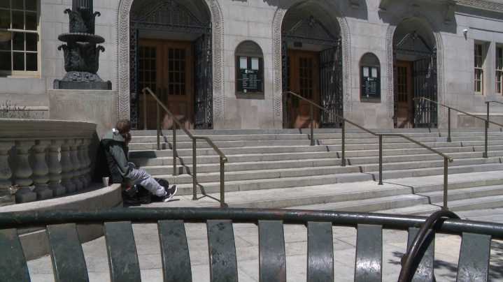 Multnomah County Central Library safety under scrutiny after stabbing nearby
