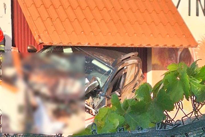 Dos personas fallecen al ser atropelladas por un coche que impactó en una vivienda en La Gomera