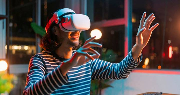 Man spends 24 hours in Metaverse and discovers empty hellscape with screaming McDonald's
