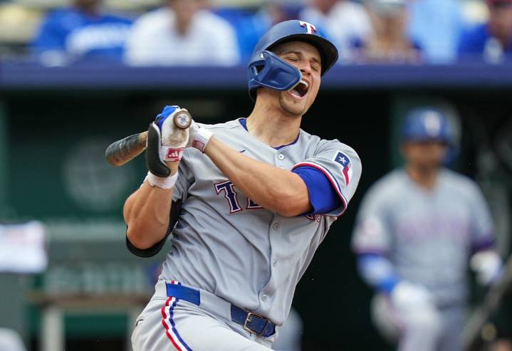 Deadspin | Reports: Rangers SS Corey Seager set for appendectomy