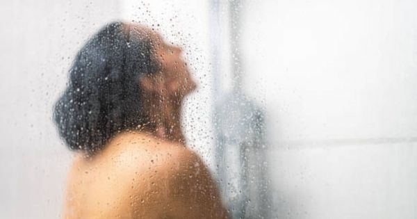 Bañarse con bicarbonato y sal: por qué recomiendan hacerlo y para qué sirve