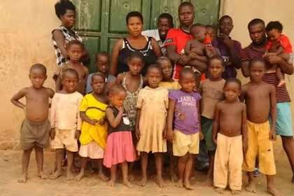 “Mamá Uganda”: Así es la vida de la mujer más fértil del mundo que tuvo 44 hijos