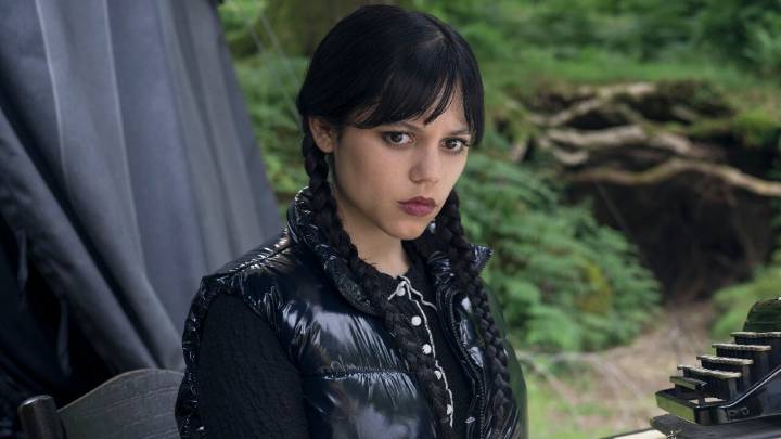 Wednesday's Creators Know How Frustrating It Is To Wait For A New Season, But They Got Real About Why Episodes Take So Long