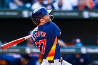 José Altuve supera los hits de Lou Whitaker y da otro paso hacia el Salón de la Fama [+LISTAS]