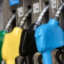 Por el salto del dólar de julio, los combustibles aumentarían hasta 6% en agosto