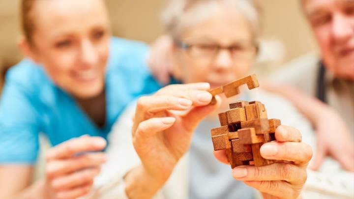 Científicos vinculan la falta de litio en el cerebro con el Alzheimer y proponen un tratamiento innovador