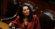 Ministra Lobos reconoce dificultad del gobierno en la agenda legislativa por año electoral y defiende rol de Grau tras cambio de gabinete