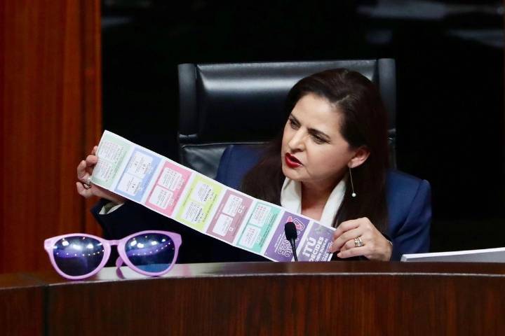 TEPJF valida elección de ministros de SCJN pese a proyectos de anulación por acordeones