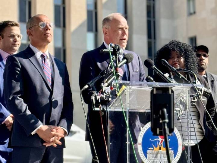 Demanda Washington al Gobierno de Trump por la toma de control policial
