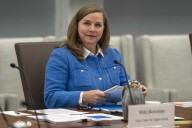 A top Federal Reserve official says dour jobs data backs the case for 3 rate cuts