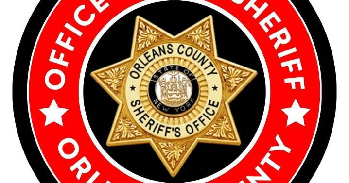 Firefighters battle barn blaze in Ridgeway