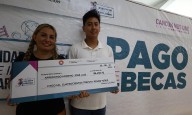Entrega gobierno de BJ segundo pago de becas municipales del ciclo escolar 2024