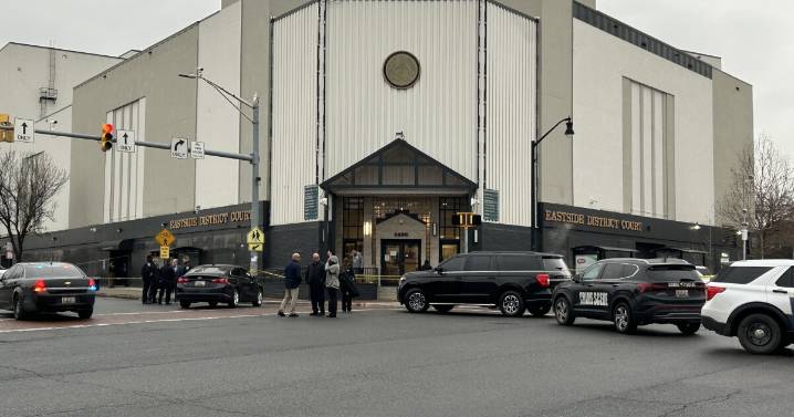 No charges for the bailiff who shot man that pulled out weapon in courthouse