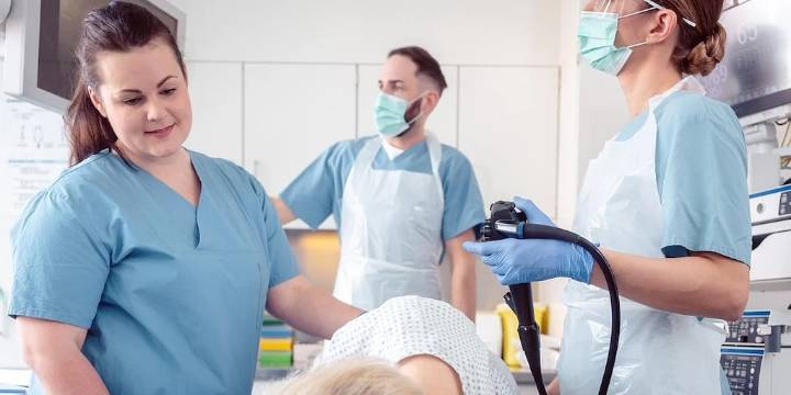 Los gastroenterólogos pierden su ventaja apoyándose en la asistencia de IA para la colonscopia