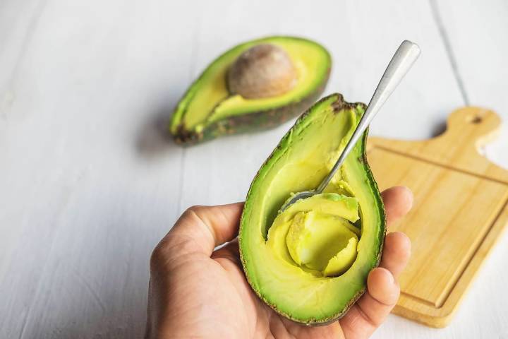 VIDEO. “Es mi obsesión, la como casi todos los días”: el asombro de un influencer europeo con la palta chilena