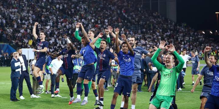 La tabla histórica de títulos internacionales tras la conquista del PSG ante Tottenham: qué lugar ocupan Boca e Independiente