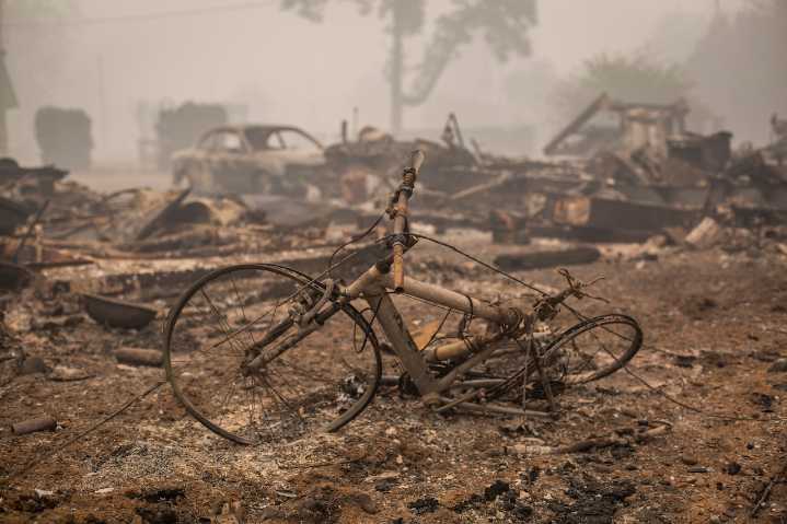 How rapid spread of misinformation pushed lawmakers to kill Oregon’s wildfire risk map