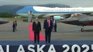 Llegan Trump y Putin a Alaska; reunión clave a nivel global