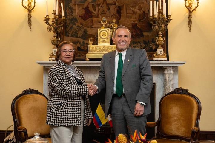 En medio de tensiones por Isla Santa Rosa, cancilleres de Colombia y Perú se reunieron en Bogotá