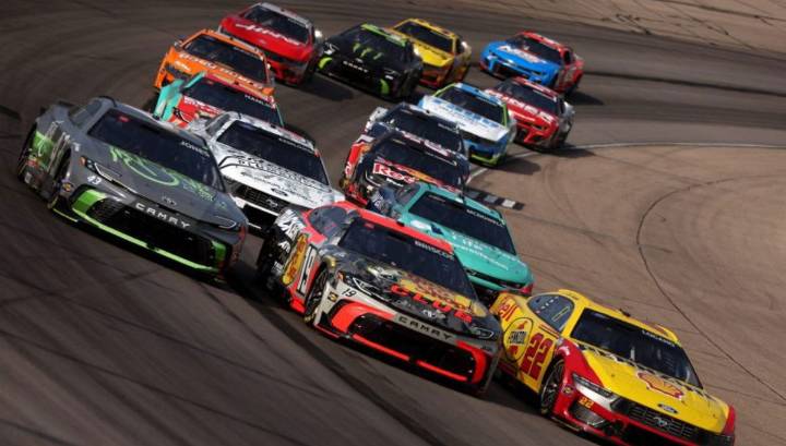 Star Driver Stands Upto NASCAR Amidst Horsepower Debate Demanding Massive Upgrade Ryan Preece demands a 1000+ horsepower boost for NASCAR, joining the debate along with other big names for more dynami
