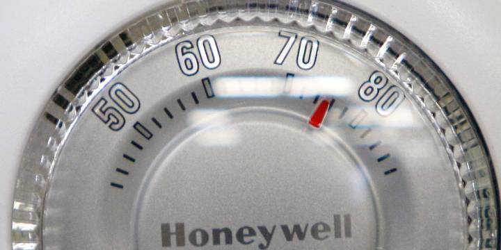 Kotek signs legislation aimed to lower energy costs for Oregonians
