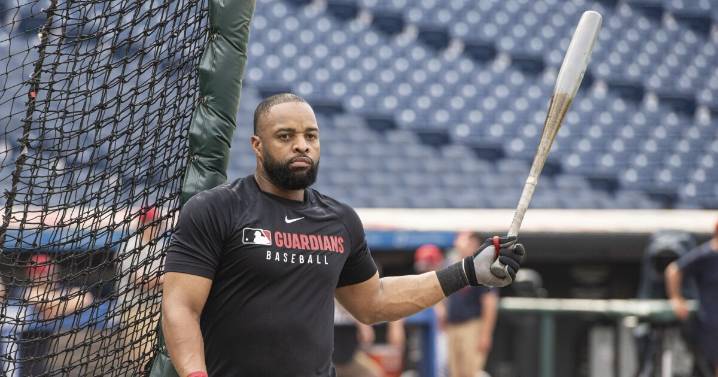 Guardians release Carlos Santana