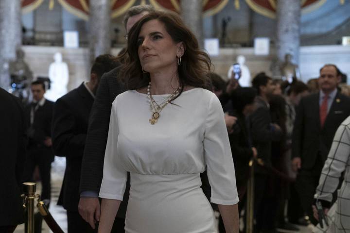 Nancy Mace, aspirante a gobernadora de Carolina del Sur, se describe como la “Trump con tacones”