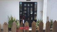 Insiste Fiscalía en que hallaron drogas y armas en vivienda de policía municipal