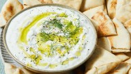Tzatziki: ponele onda a tus picadas con esta receta griega que es una bomba