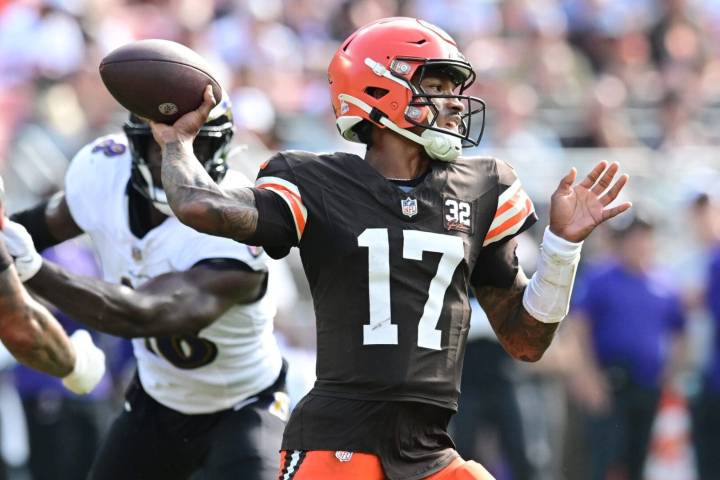 Eagles Releasing QB Dorian Thompson