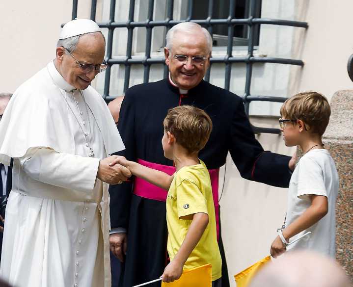 El Papa reconoce labor de agentes de paz y ternura