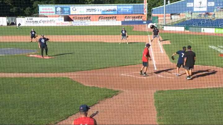 Warren police, fire departments face off in fundraiser softball game