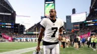 Geno Smith flips off Seattle Seahawks fan in return to city