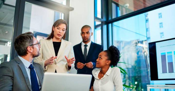 Empresas colombianas buscan talento en comercio exterior: 1.700 vacantes disponibles y estos son los requisitos para aplicar