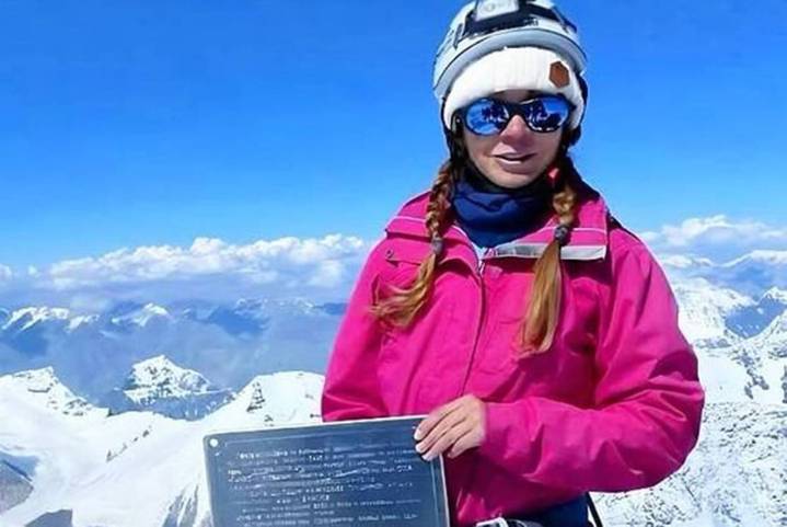 La terrible historia de Natalia Nagovitsyna. Ya no intentarán rescatar a la alpinista rusa atrapada a 7000 metros