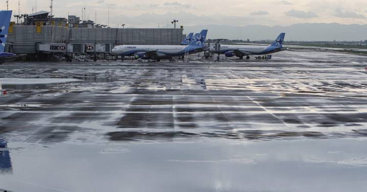 ¿Tienen derecho a compensación los pasajeros por retrasos en vuelos del AICM por lluvia?