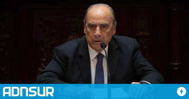 16:40 Francos defendió a Karina Milei y relativizó el caso de presunta corrupción: “es una movida política”