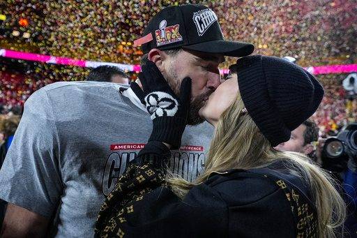 Pop-Tarts and diamond rings: Travis Kelce and Taylor Swift’s engagement rips through Chiefs practice